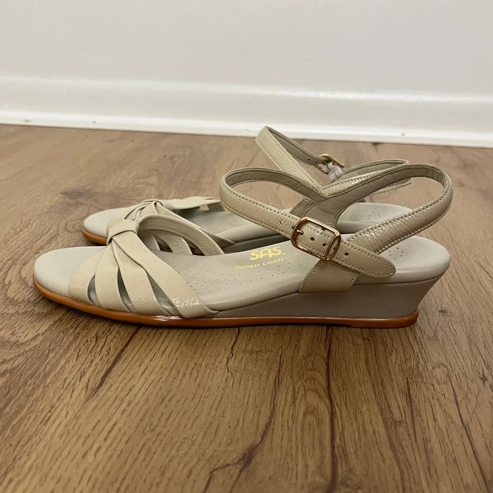 SAS Bone Patent Leather Strippy Quarter Strap‎ Wedge 7.5W Strappy Bow